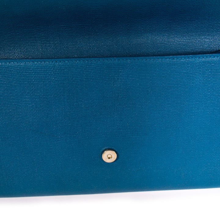 Saint Laurent Chyc Clutch Bags Yves Saint Laurent - Shop authentic new pre-owned designer brands online at Re-Vogue