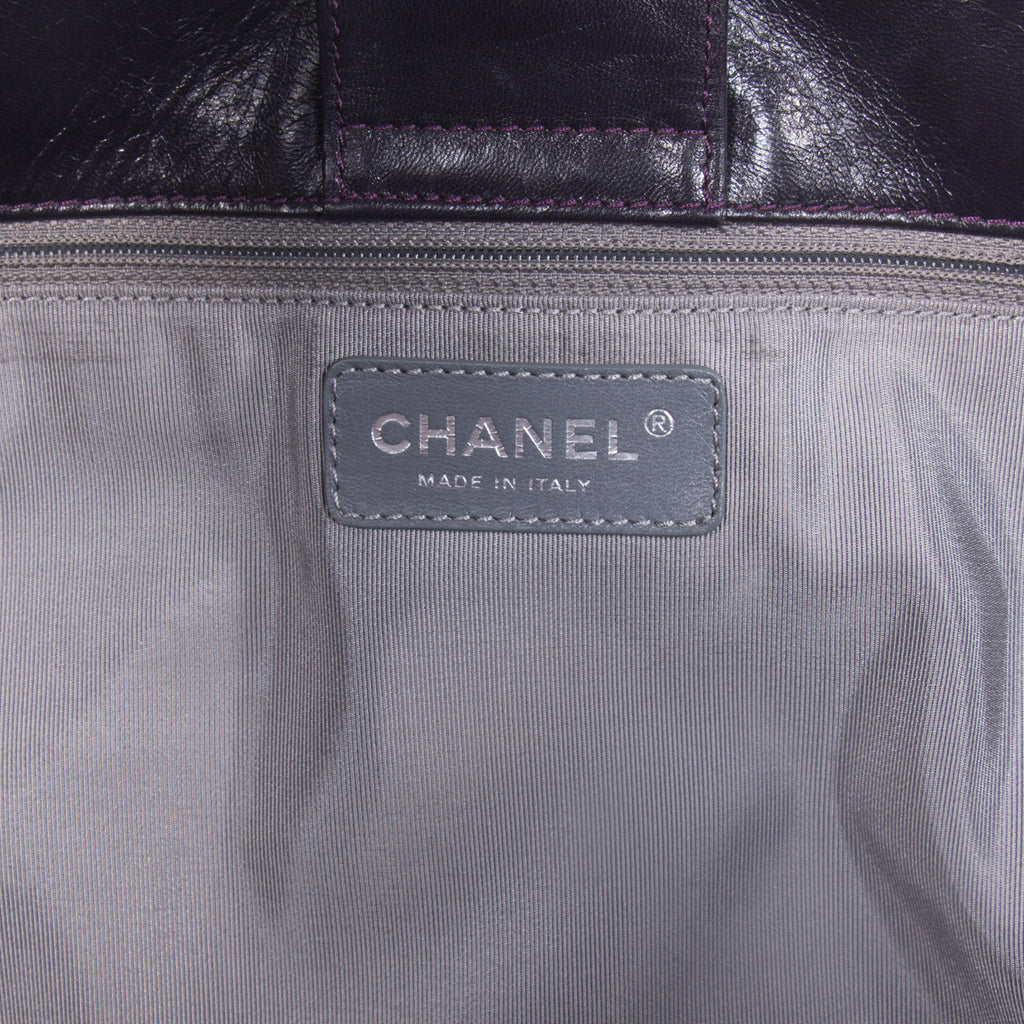 Chanel Ultra Soft Cerf Tote Bags Chanel - Shop authentic new pre-owned designer brands online at Re-Vogue