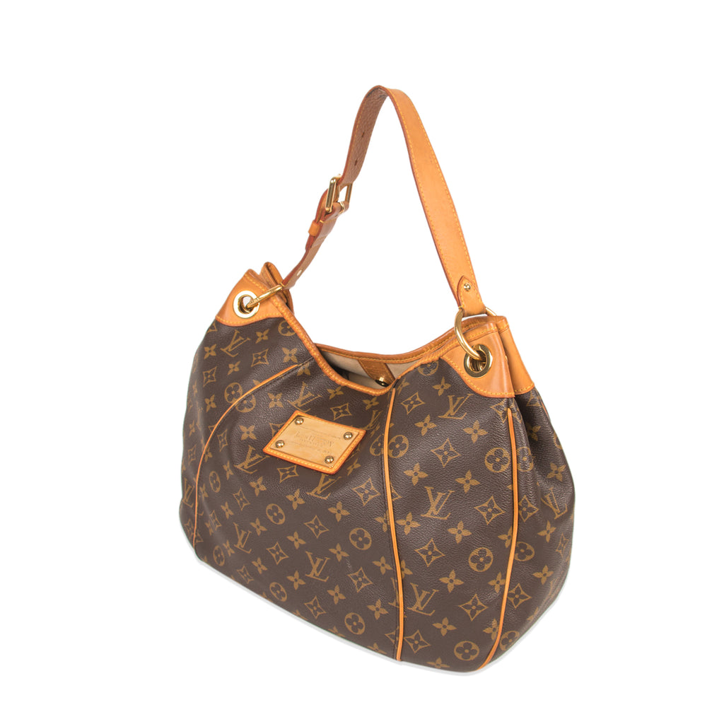 Louis Vuitton Monogram Galleria PM Bags Louis Vuitton - Shop authentic new pre-owned designer brands online at Re-Vogue