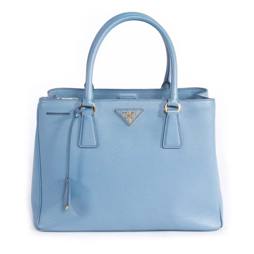 Prada Saffiano Lux Medium Tote Bags Prada - Shop authentic new pre-owned designer brands online at Re-Vogue