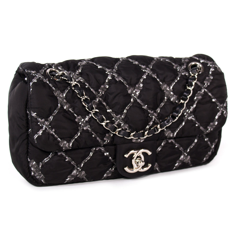 Chanel Nylon Tweed Stitch Bubble Flap Bags Chanel - Shop authentic new pre-owned designer brands online at Re-Vogue