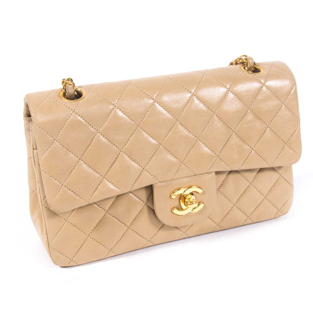 Chanel Classic Small Double Flap Bags Chanel - Shop authentic new pre-owned designer brands online at Re-Vogue