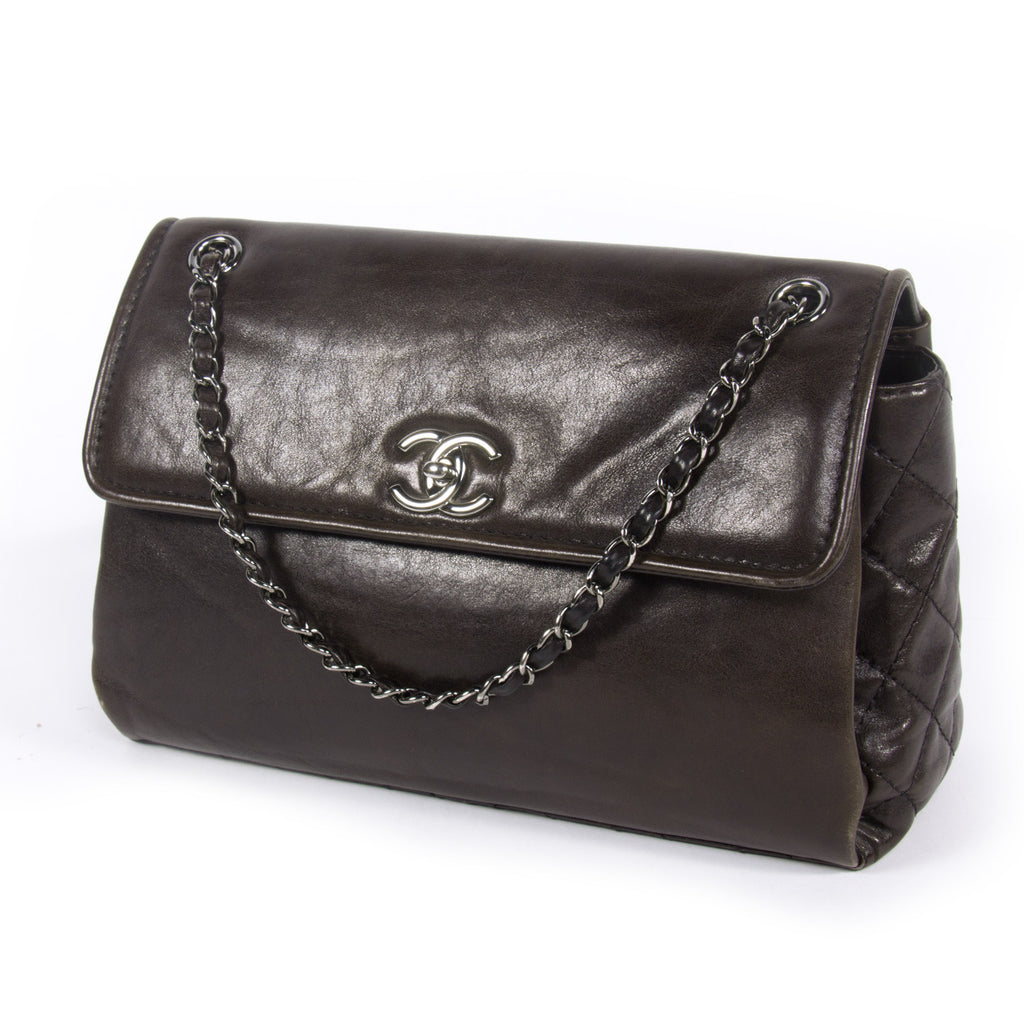 Chanel In The Business Bag Bags Chanel - Shop authentic new pre-owned designer brands online at Re-Vogue