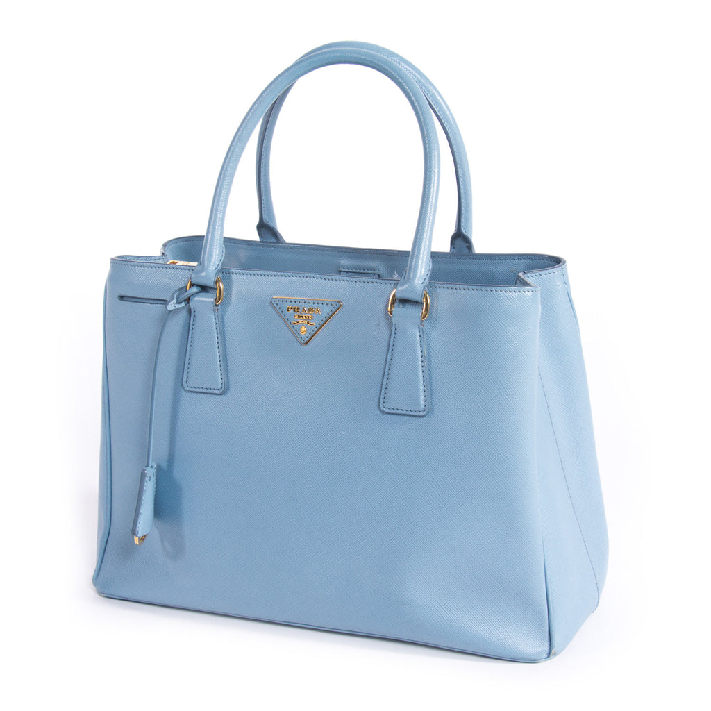 Prada Saffiano Lux Medium Tote Bags Prada - Shop authentic new pre-owned designer brands online at Re-Vogue