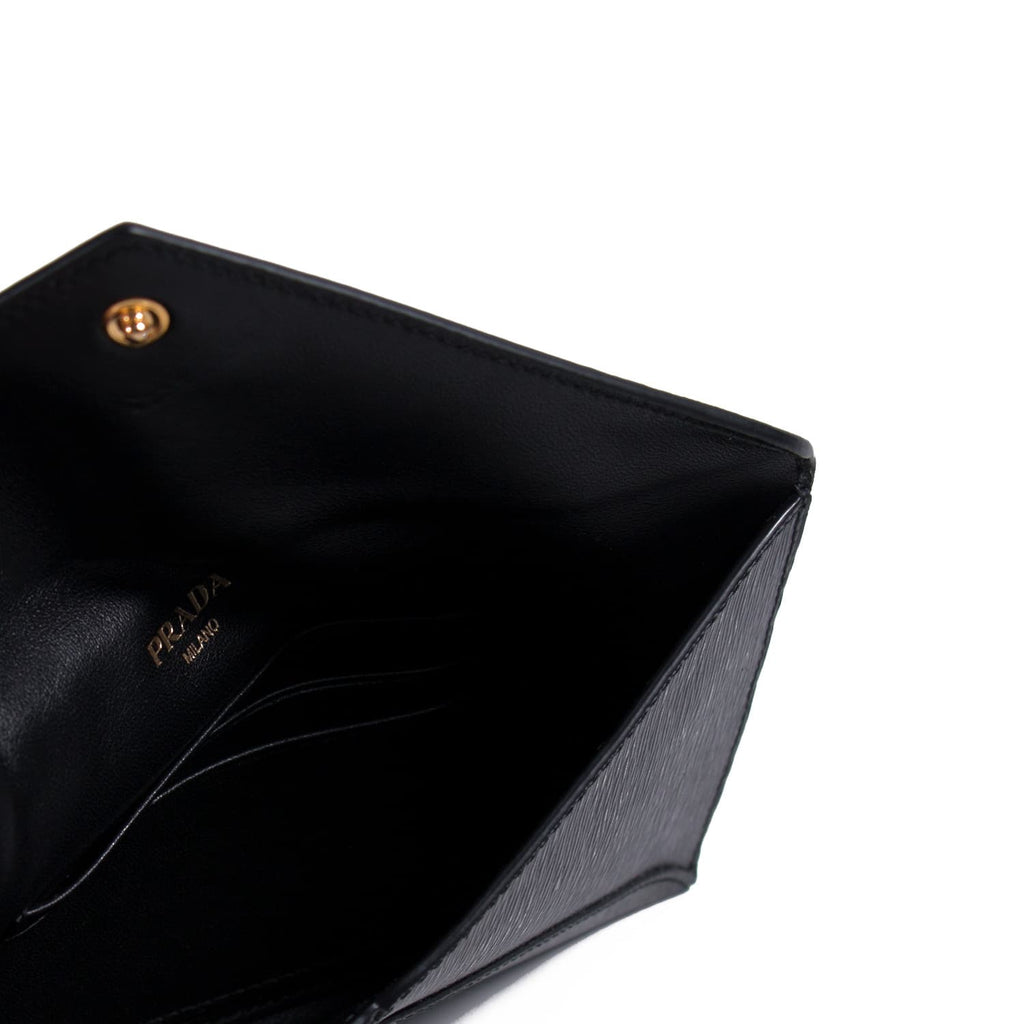 Prada Saffiano Envelope Clutch Bags Prada - Shop authentic new pre-owned designer brands online at Re-Vogue