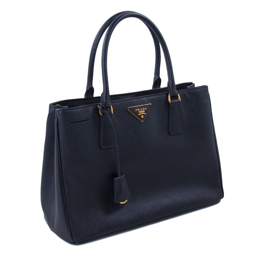 Prada Medium Saffiano Lux Tote Bags Prada - Shop authentic new pre-owned designer brands online at Re-Vogue