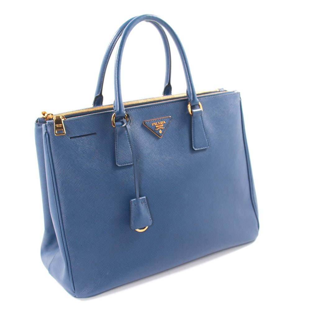 Prada Saffiano Lux Double-Zip Tote Bag Bags Prada - Shop authentic new pre-owned designer brands online at Re-Vogue