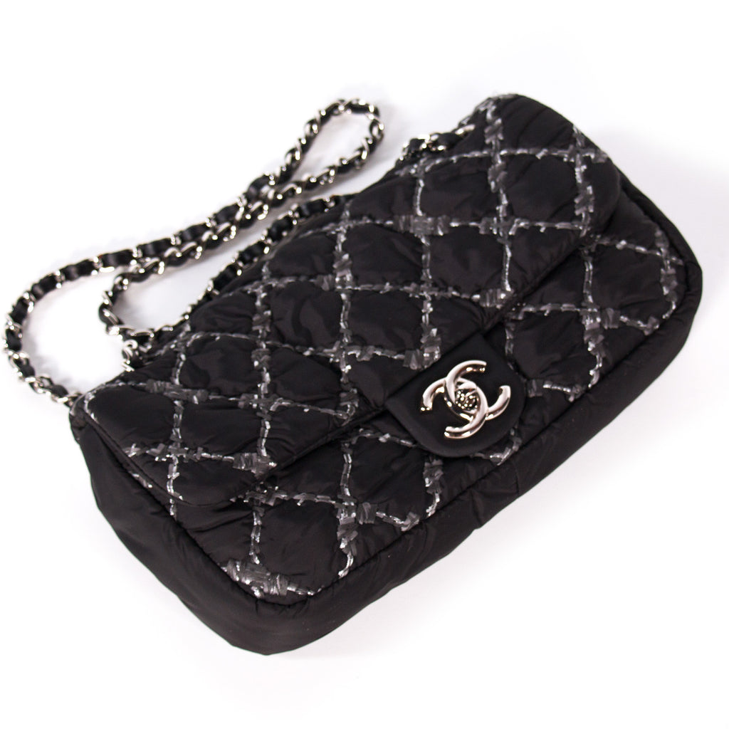 Chanel Nylon Tweed Stitch Bubble Flap Bags Chanel - Shop authentic new pre-owned designer brands online at Re-Vogue