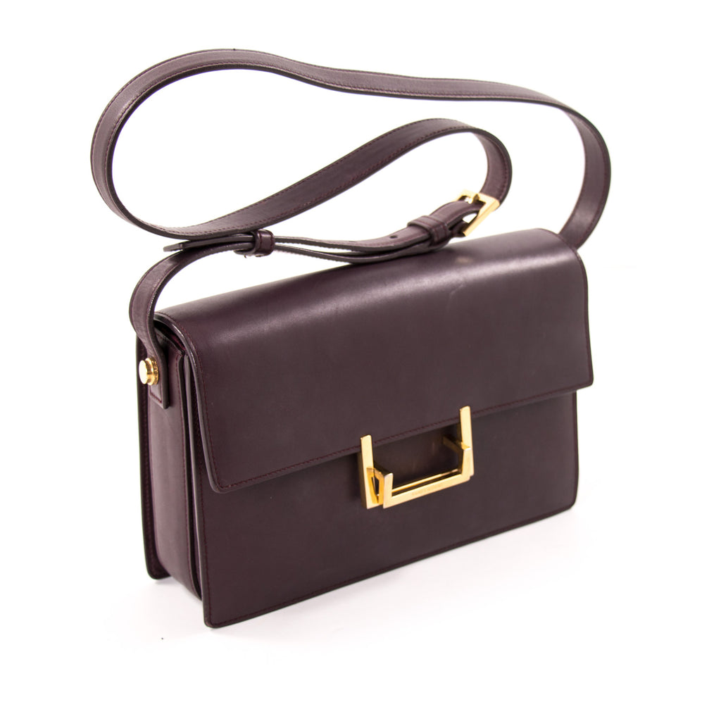 Yves Saint Laurent Lulu Medium Shoulder Bag Bags Yves Saint Laurent - Shop authentic new pre-owned designer brands online at Re-Vogue