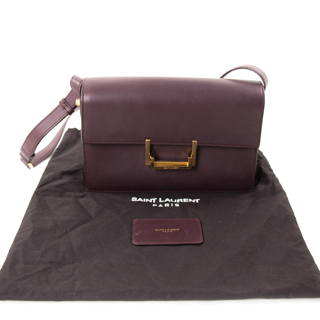 Yves Saint Laurent Lulu Medium Shoulder Bag Bags Yves Saint Laurent - Shop authentic new pre-owned designer brands online at Re-Vogue